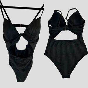 Sexy 34C Black Ribbed One Piece Swimsuit Padded Adjustable Straps Belly Cutout